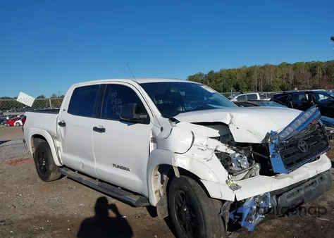 2008 Toyota Tundra Sr5 5.7L V8 z USA, uszkodzony, nr VIN 5TBEV54118S477917